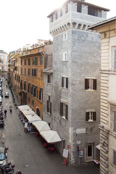 C And C Navona Appartement